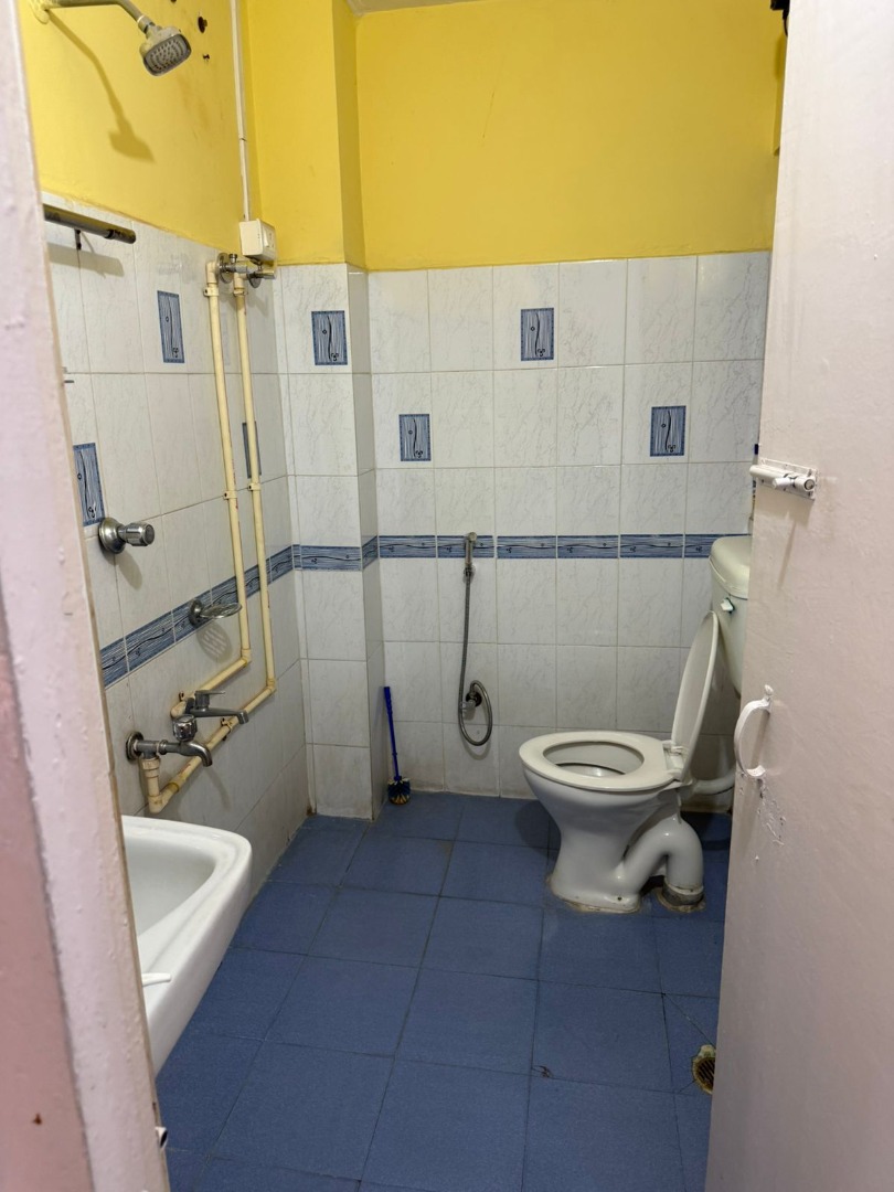 Semi Furnished 3bhk in Rukmini Gaon, Guwahati, Assam, India for Rent